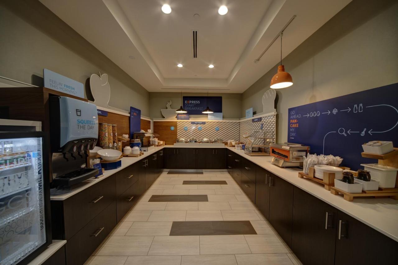 Holiday Inn Express Hotel & Suites Oklahoma City-West Yukon By Ihg Ngoại thất bức ảnh